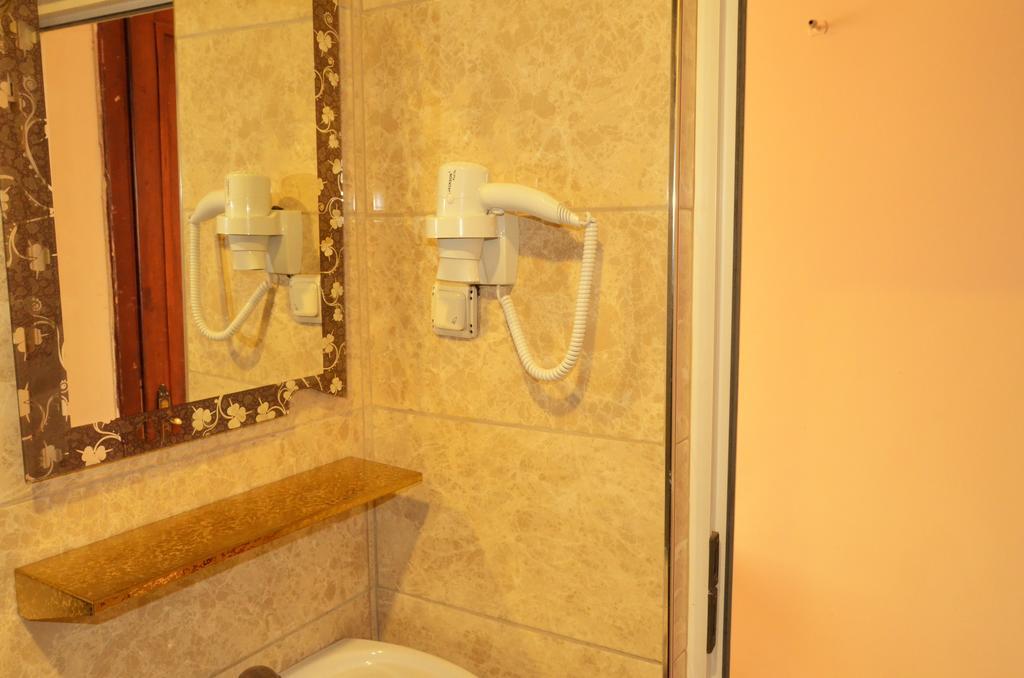 Hotel Yonca Стамбул Экстерьер фото